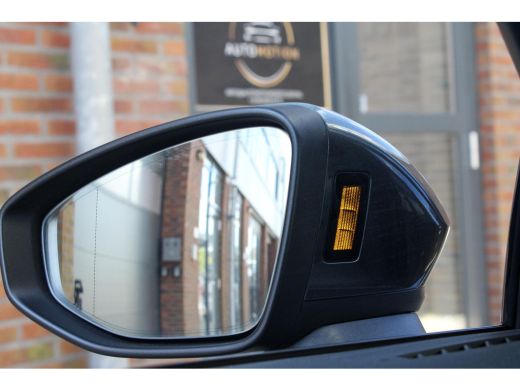 Audi A3 Sportback 45 TFSI e S ed. Comp. PANO | ACC| S-line | Park Ass. | Dode hoek | Stoel VW ActivLease financial lease