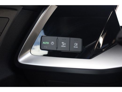 Audi A3 Sportback 45 TFSI e S ed. Comp. PANO | ACC| S-line | Park Ass. | Dode hoek | Stoel VW ActivLease financial lease