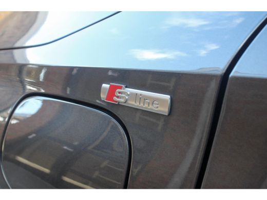 Audi A3 Sportback 45 TFSI e S ed. Comp. PANO | ACC| S-line | Park Ass. | Dode hoek | Stoel VW ActivLease financial lease