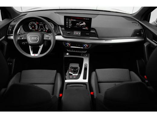 Audi Q5 50 TFSI e S edition Competition I Panoramadak I Luchtvering I Trekhaak | Rondomzicht camera | Ele... ActivLease financial lease