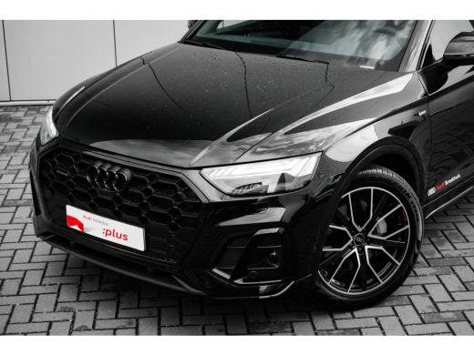 Audi Q5 50 TFSI e S edition Competition I Panoramadak I Luchtvering I Trekhaak | Rondomzicht camera | Ele... ActivLease financial lease