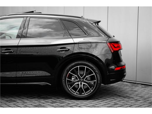 Audi Q5 50 TFSI e S edition Competition I Panoramadak I Luchtvering I Trekhaak | Rondomzicht camera | Ele... ActivLease financial lease