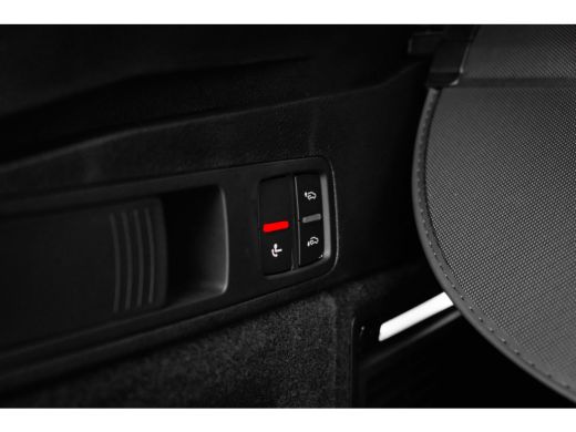 Audi Q5 50 TFSI e S edition Competition I Panoramadak I Luchtvering I Trekhaak | Rondomzicht camera | Ele... ActivLease financial lease