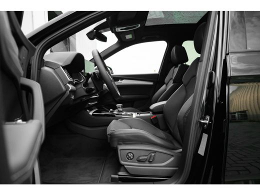 Audi Q5 50 TFSI e S edition Competition I Panoramadak I Luchtvering I Trekhaak | Rondomzicht camera | Ele... ActivLease financial lease