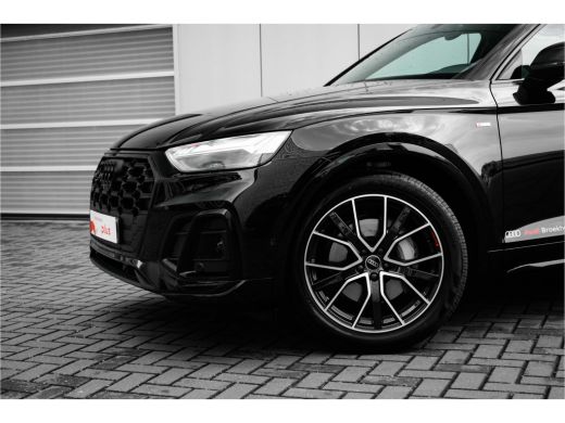 Audi Q5 50 TFSI e S edition Competition I Panoramadak I Luchtvering I Trekhaak | Rondomzicht camera | Ele... ActivLease financial lease