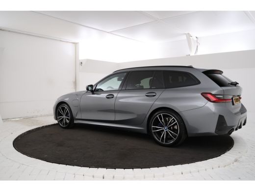 BMW 3 Serie Touring 330e BTW AUTO, Apple Carplay, Harman Kardon, Alcantara ActivLease financial lease