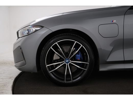 BMW 3 Serie Touring 330e BTW AUTO, Apple Carplay, Harman Kardon, Alcantara ActivLease financial lease
