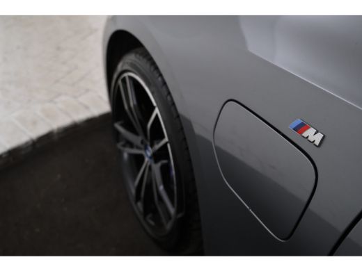 BMW 3 Serie Touring 330e BTW AUTO, Apple Carplay, Harman Kardon, Alcantara ActivLease financial lease