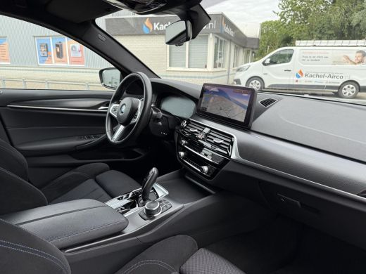 BMW 5 Serie 520e Aut. Hybrid M-Sport Xenon-LED | Navi | BMW Laser | Alcantara | ActivLease financial lease