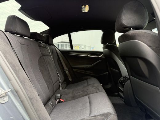 BMW 5 Serie 520e Aut. Hybrid M-Sport Xenon-LED | Navi | BMW Laser | Alcantara | ActivLease financial lease
