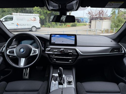 BMW 5 Serie 520e Aut. Hybrid M-Sport Xenon-LED | Navi | BMW Laser | Alcantara | ActivLease financial lease