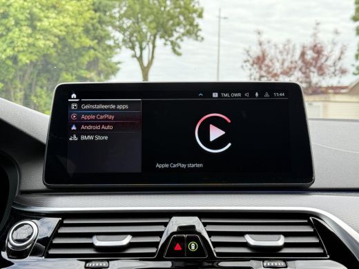 BMW 5 Serie 520e Aut. Hybrid M-Sport Xenon-LED | Navi | BMW Laser | Alcantara | ActivLease financial lease