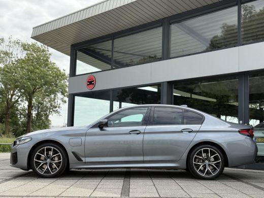 BMW 5 Serie 520e Aut. Hybrid M-Sport Xenon-LED | Navi | BMW Laser | Alcantara | ActivLease financial lease