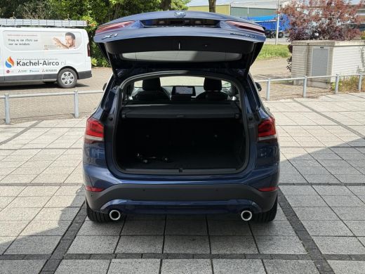 BMW X1 sDrive18d Aut. Exe Editon | Trekhaak | Navi | Camera | ActivLease financial lease