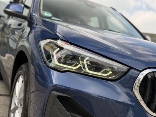 BMW X1 sDrive18d Aut. Exe Editon | Trekhaak | Navi | Camera | ActivLease financial lease