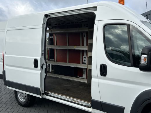 Citroën Jumper 35 2.2 HDI 131 PK ZWAAR / 1e EIG. / L2H2 / AIRCO / NAVI / BLUETOOTH / 3 TONS TREKHAAK / INRICHTING ActivLease financial lease
