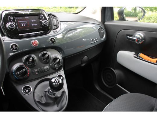 Fiat 500 1.2 Young | NL-AUTO! | DEALER OH! | NAVI (APPLE CARPLAY & ANDROID AUTO) | CRUISE | ALL-SEASON | A... ActivLease financial lease