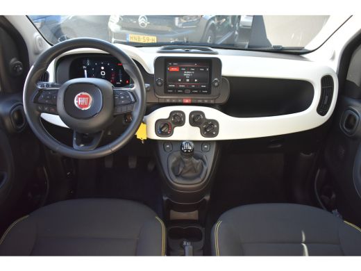 Fiat Panda 1.0 Hybrid Pandina | Navigatie | Lane-Assist | Regensensor | Mistlampen | DAB+ | Parkeersensoren ... ActivLease financial lease