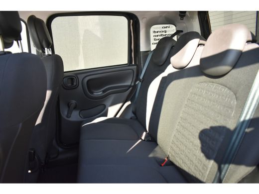 Fiat Panda 1.0 Hybrid Pandina | Navigatie | Lane-Assist | Regensensor | Mistlampen | DAB+ | Parkeersensoren ... ActivLease financial lease