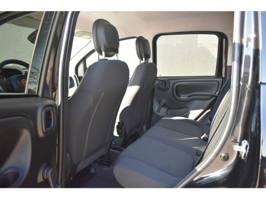 Fiat Panda 1.0 Hybrid Pandina | Navigatie | Lane-Assist | Regensensor | Mistlampen | DAB+ | Parkeersensoren ... ActivLease financial lease