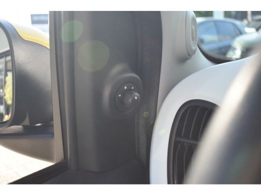 Fiat Panda 1.0 Hybrid Pandina | Navigatie | Lane-Assist | Regensensor | Mistlampen | DAB+ | Parkeersensoren ... ActivLease financial lease