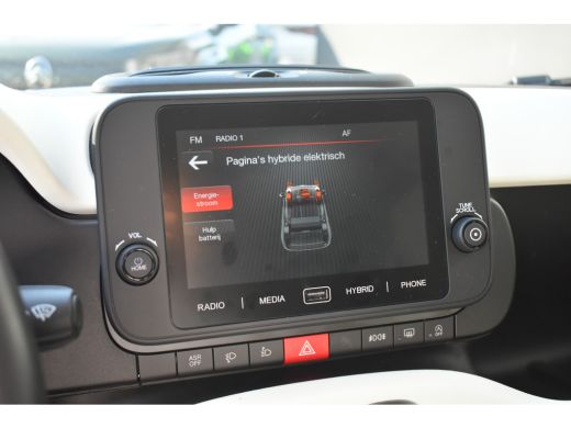 Fiat Panda 1.0 Hybrid Pandina | Navigatie | Lane-Assist | Regensensor | Mistlampen | DAB+ | Parkeersensoren ... ActivLease financial lease