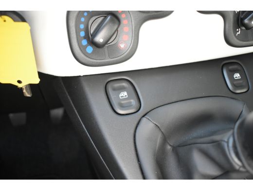 Fiat Panda 1.0 Hybrid Pandina | Navigatie | Lane-Assist | Regensensor | Mistlampen | DAB+ | Parkeersensoren ... ActivLease financial lease