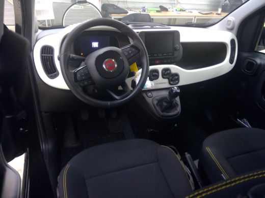 Fiat Panda 1.0 Hybrid Pandina | Navigatie | Lane-Assist | Regensensor | Mistlampen | DAB+ | Parkeersensoren ... ActivLease financial lease