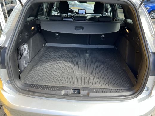 Ford FOCUS Wagon 1.0 125PK ST Line | TREKHAAK| PARKEERSENS. V+A| CLIMATE CONTROL| NAVIGATIE| CRIOSE CONTROL| MISTL... ActivLease financial lease