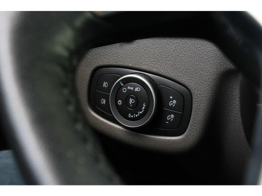 Ford Transit Connect 1.5EB L2 | NL-AUTO! | DEALER OH! | NAVI | CAMERA | CRUISE | 1 EIGENAAR! | PARKEERSENSOREN | VOORR... ActivLease financial lease