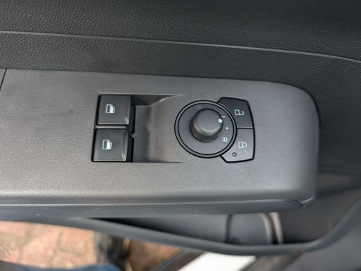Ford Transit Courier 1.0 EcoBoost Trend 125pk | Parkeersensoren | Clima | Schuifdeur | Cruise Control | DAB | Bleutoot... ActivLease financial lease