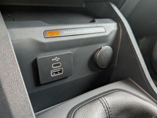 Ford Transit Courier 1.0 EcoBoost Trend 125pk | Parkeersensoren | Clima | Schuifdeur | Cruise Control | DAB | Bleutoot... ActivLease financial lease