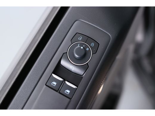 Ford Transit Custom 320 2.5 PHEV L2H1 Sport DC | Trekhaak | LED | Navi | 360 Camera | Cruise Adaptive | Stoel/Stuur V... ActivLease financial lease