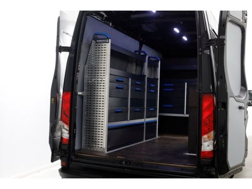 Iveco Daily 40C18 3.0 180pk L2H2 HiMatic Automaat LED/Inrichting/Trekhaak 3500kg 03-2021 ActivLease financial lease