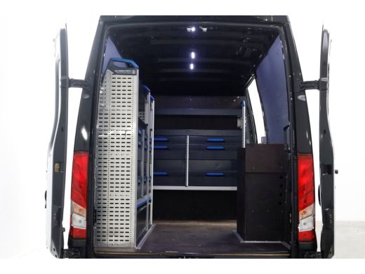 Iveco Daily 40C18 3.0 180pk L2H2 HiMatic Automaat LED/Inrichting/Trekhaak 3500kg 03-2021 ActivLease financial lease