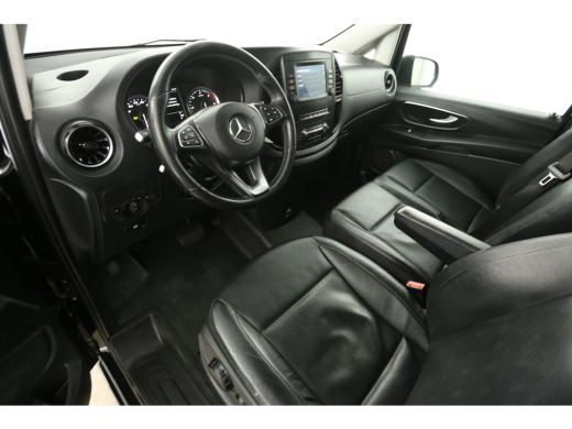 Mercedes Vito 114 CDI Lang Automaat Airco Camera Cruise Carplay Navigatie Trekhaak 18''LMV Leder 3 Persoons ActivLease financial lease