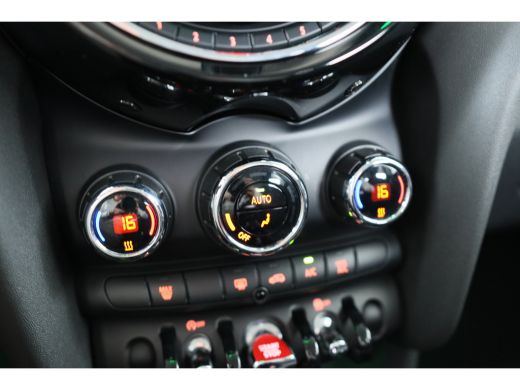 Mini Mini 1.5 Cooper Business Edition | Automaat | Climate control | Cruise control | Dealer onderhouden | ActivLease financial lease