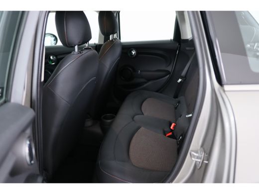 Mini Mini 1.5 Cooper Business Edition | Automaat | Climate control | Cruise control | Dealer onderhouden | ActivLease financial lease