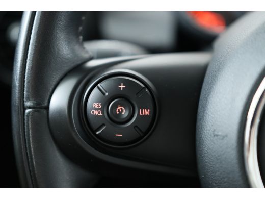 Mini Mini 1.5 Cooper Business Edition | Automaat | Climate control | Cruise control | Dealer onderhouden | ActivLease financial lease