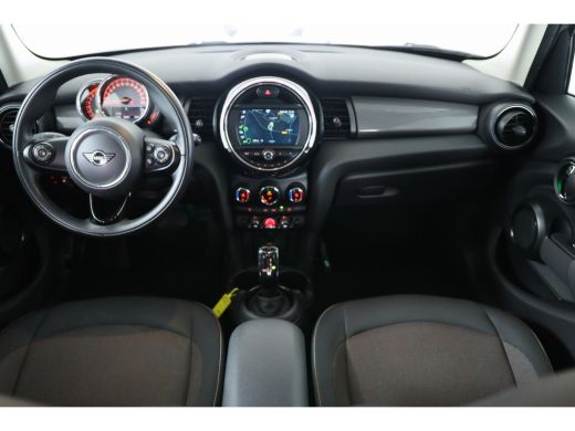 Mini Mini 1.5 Cooper Business Edition | Automaat | Climate control | Cruise control | Dealer onderhouden | ActivLease financial lease