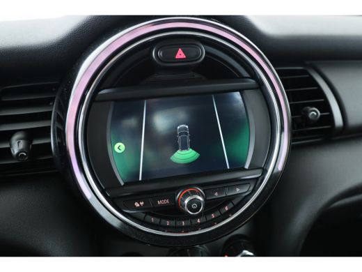 Mini Mini 1.5 One First | Dealer Onderhouden! | Airco | Parkeersensoren | Lichtmetalen Velgen | Bluetooth |... ActivLease financial lease