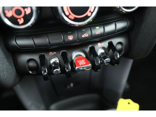 Mini Mini 1.5 One First | Dealer Onderhouden! | Airco | Parkeersensoren | Lichtmetalen Velgen | Bluetooth |... ActivLease financial lease