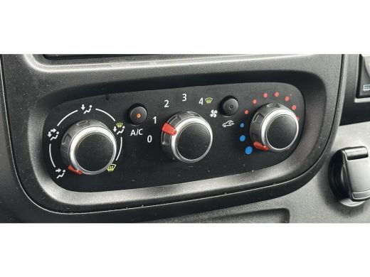 Nissan NV300 2.0 dCi 120 L2H1 ActivLease financial lease