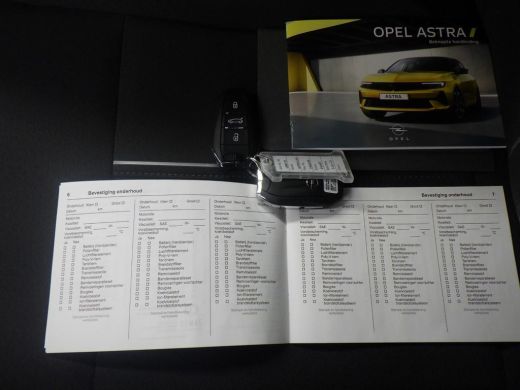 Opel Astra Sports Tourer 1.2 Turbo GS | ADAPTIVE CRUISE CONTROLE | NAVIGATIE | PARKEERSENSOREN V+A | ACHTERU... ActivLease financial lease