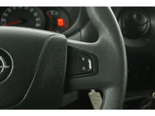 Opel Movano 2.3 CDTI L3H2 Airco Camera Cruise Trekhaak Navi 3 Persoons Imperiaal PDC ActivLease financial lease