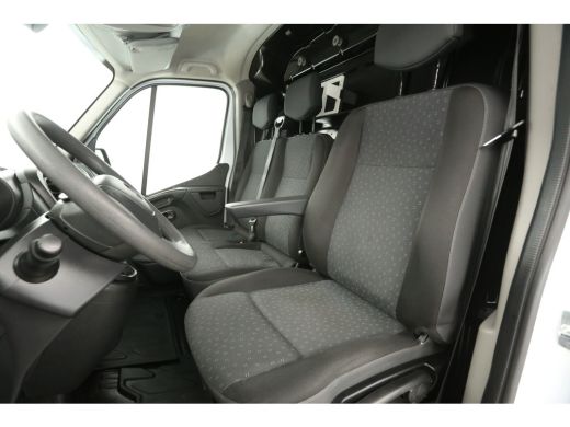 Opel Movano 2.3 CDTI L3H2 Airco Camera Cruise Trekhaak Navi 3 Persoons Imperiaal PDC ActivLease financial lease