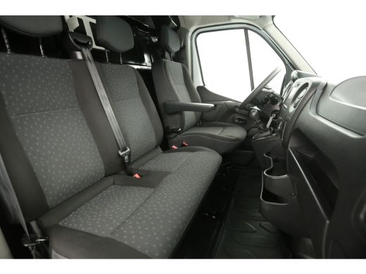 Opel Movano 2.3 CDTI L3H2 Airco Camera Cruise Trekhaak Navi 3 Persoons Imperiaal PDC ActivLease financial lease