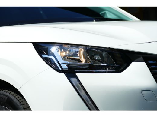 Peugeot 208 1.2 PURETECH 100PK ACTIVE PACK NAVI / AIRCO / 16''LMV / CRUISECONTROL / BLUETOOTH / 1E EIGENAAR !! ActivLease financial lease