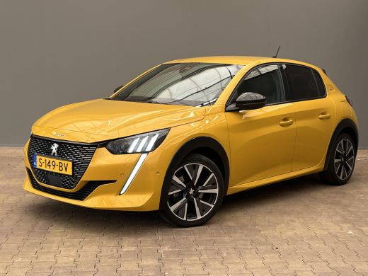 Peugeot 208 1.2 PureTech GT | Apple Carplay/Android Auto|telefoonintegratie premium | Cruise control | Lichtm... ActivLease financial lease