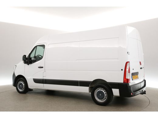 Renault Master T33 2.3 dCi L2H2 150PK Camera Cruise Carplay LED Airco Navigatie Trekhaak 3 Persoons PDC ActivLease financial lease